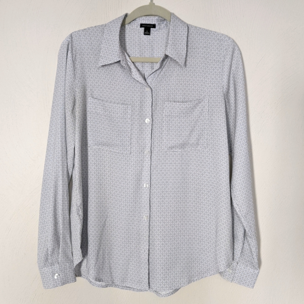 Ann Taylor Long Sleeve Button Down Blouse - sz S